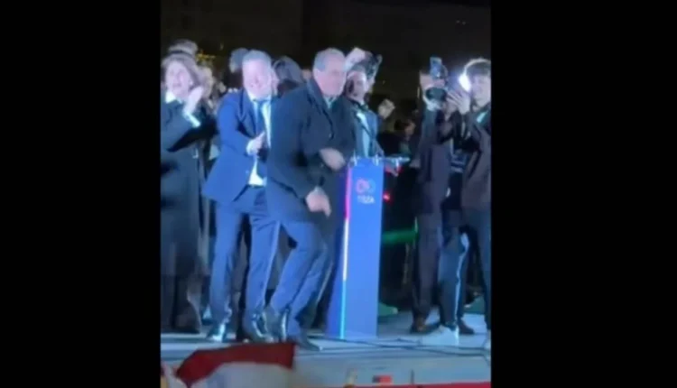 Ministri i Shëndetësisë në Hungari bëhet viral para se të betohej, kërcimi i tij pas fitores në zgjedhje “pushton” rrjetin (VIDEO)
