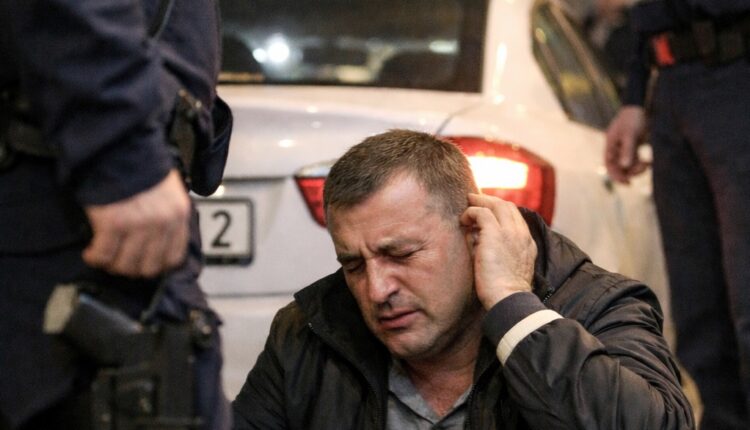 Rrihet taksisti në Shkup pasi refuzoi të merrte më shumë pasagjerë se sa lejohet