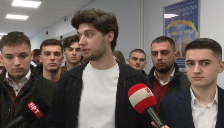 Mevlan Ademi mohon lidhjet politike: Protesta e 6 prillit është kauzë për të drejta, jo për interesa parti