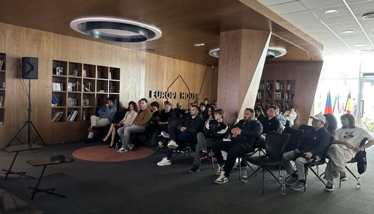 Universiteti i Tetovës pjesë e edicionit I të Festivalit Ndërkombëtar të Filmit Studentor në Tiranë (ISFFT)