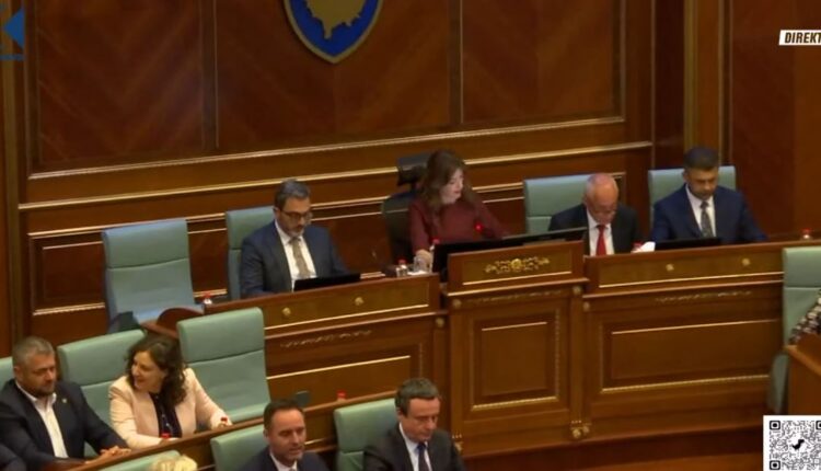 Vetëvendosje e vetme në sallë: A po dështon sërish Kurti?