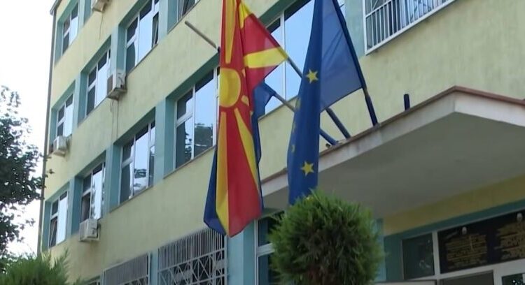 Bastisje në Tetovë: Konfiskohen dokumente të falsifikuara në shtëpinë e një 78-vjeçari