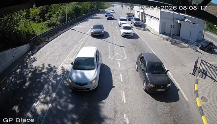 Nuk ka vonesa të gjata për hyrje dhe dalje nga vendi
