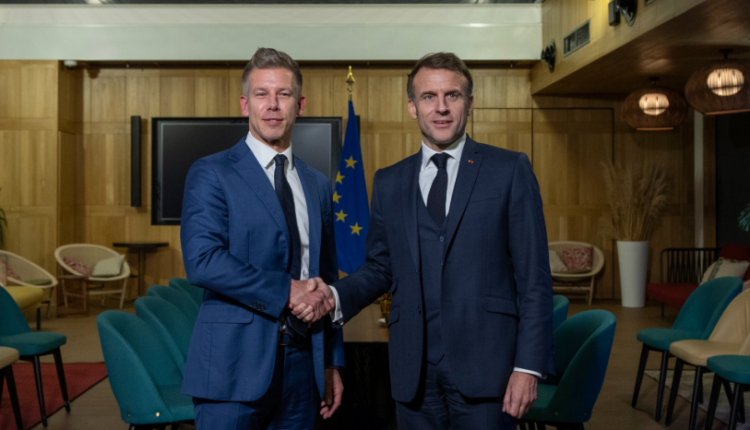 Fitorja e Magyar, reagon Macron: Pjesëmarrje demokratike, lidhje e popullit hungarez me vlerat e BE