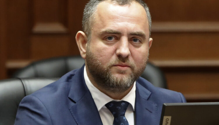 Toshkovski për rastin në Gjorçe Petrov: 14 persona janë ftuar në stacion policor, edhe prindërit e nxënësve