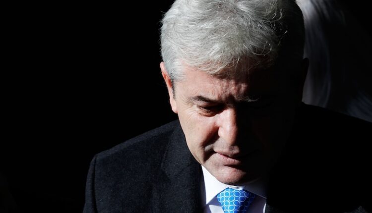 Ja kush planifikoi dhe e rrëzoi Ali Ahmetin nga pushteti?