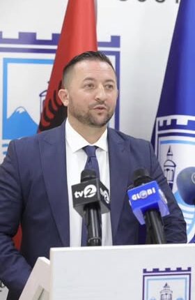 Gjuha shqipe nuk preket. Besoj se këtë e ka kuptuar tashmë i gjithë rajoni dhe bota