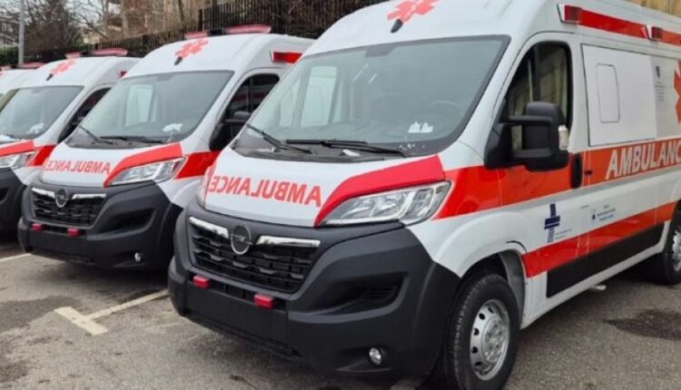 100 autoambulanca të reja për sistemin e urgjencës