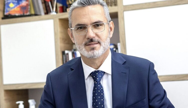 Dugolli: Studentët shqiptarë në Maqedoninë e Veriut kanë të drejtë të japin provimet në gjuhën e tyre amtare
