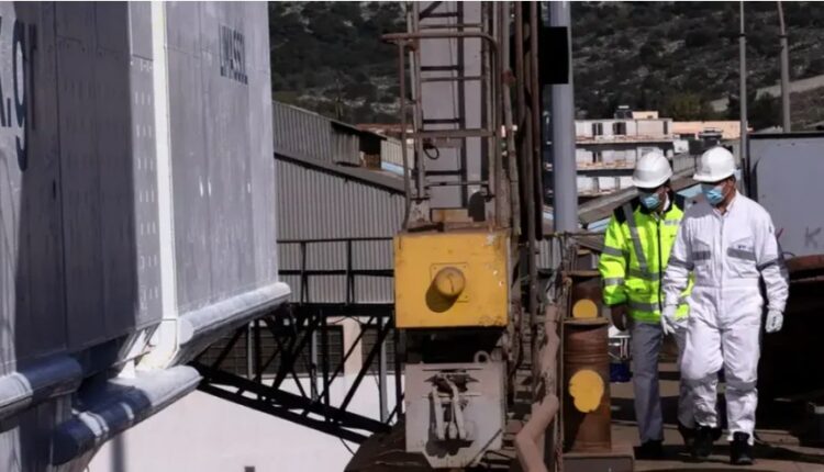 Ulet numri i punëtorëve në industri