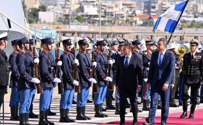 Macron mesazh Turqisë nga Athina: Nëse kërcënohet sovraniteti i Greqisë, ne do të jemi këtu
