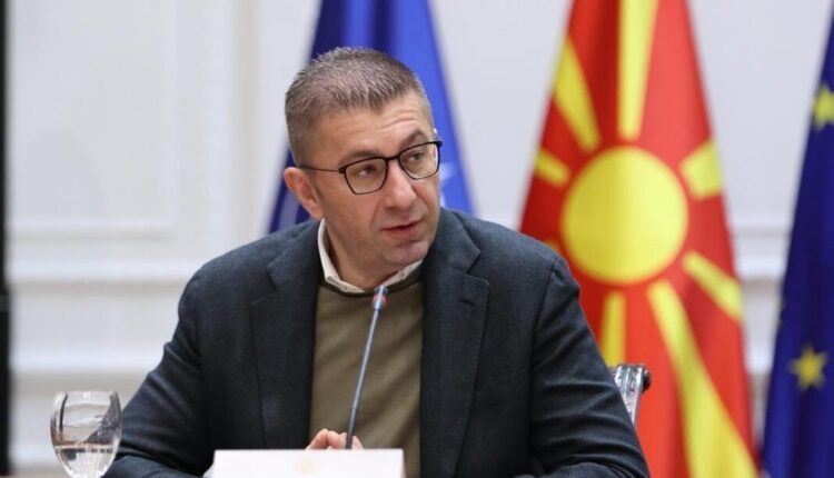 Mickoski në vendosjen e gurthemelit të larpërçuesit 400 kV nga TS “Manastiri 2”