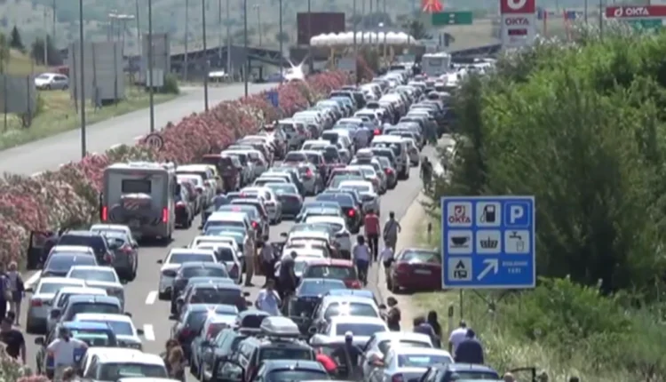 Mbi 43,000 shtetas të RMV-së u larguan jashtë vendit për festën e Pashkëve