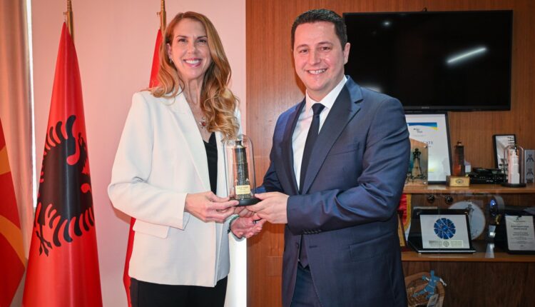 Kryetari Limani pret Ambasadoren e SHBA-ve në Gostivar
