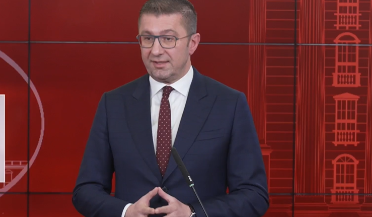 Nisma për ndryshimet kushtetuese, Mickoski: BDI le të zgjidh problemet që ka me programin dhe kuadrot