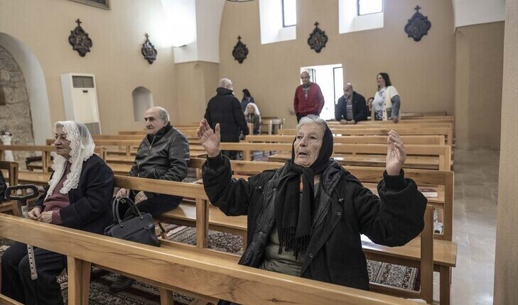 Një kishë në Liban tregon solidaritet duke hapur dyert për myslimanët e zhvendosur nga sulmet izraelite