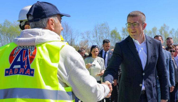 Mickoski: Ndërtimi i Korridorit 8 dhe Korridorit 10D po zhvillohet sipas dinamikës së parashikuar