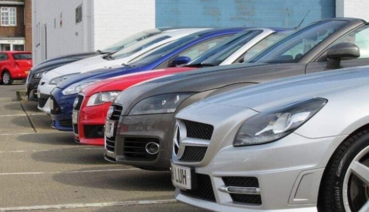 Goditje për tregtarët e automjeteve? BE-ja vendos kufizim nga viti 2027, pagesat “cash” deri në 10,000 €