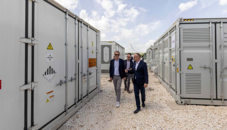 EVN Maqedoni vendosi në funksion sistemin e parë baterik për ruajtjen e energjisë