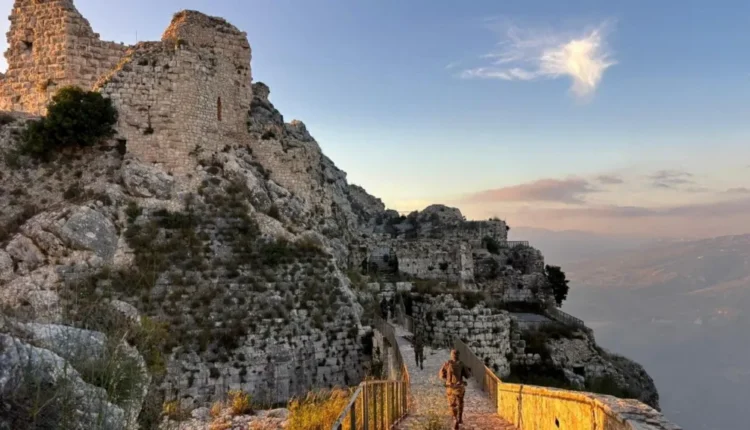 Izraeli pushton kështjellën strategjike në Liban, zgjerohet ofensiva tokësore