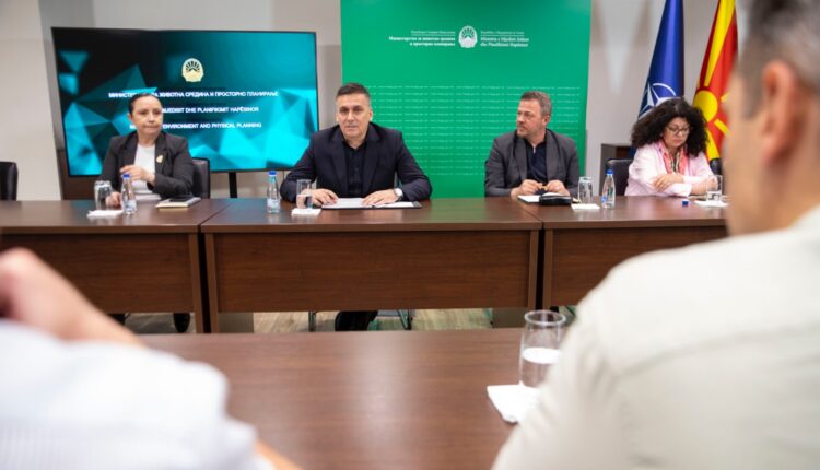 Muamet Hoxha inicoi dialog të rregullt me organizatat qytetare për mjedisin jetësor