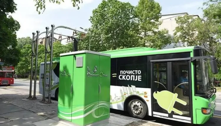 Ministria e Transportit anulon tenderin për autobusë elektrikë dhe karikues