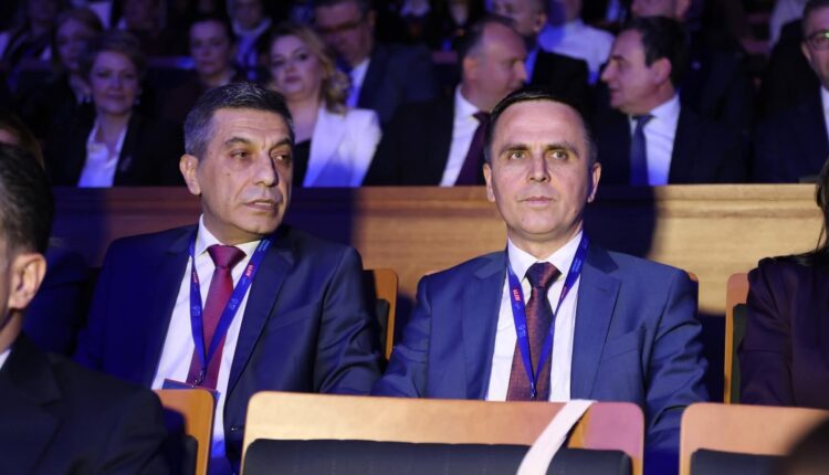 ” U bashkua Pisi me Pisin” shpërthen Fatmir Limani për Kasamin dhe Mexhitin