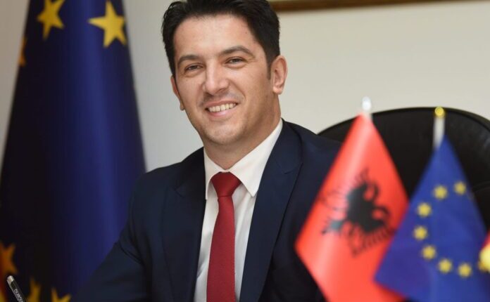Bekim Sali: Studentët do ta japin provimin në gjuhën shqipe