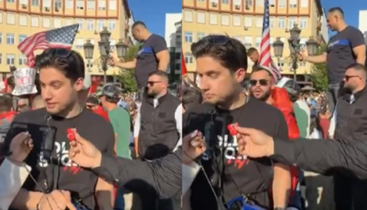 Mevlan Ademi: Policia ka ndaluar studentët nga Tirana dhe i kontrollon një nga një, nisja e protestës po vonohet
