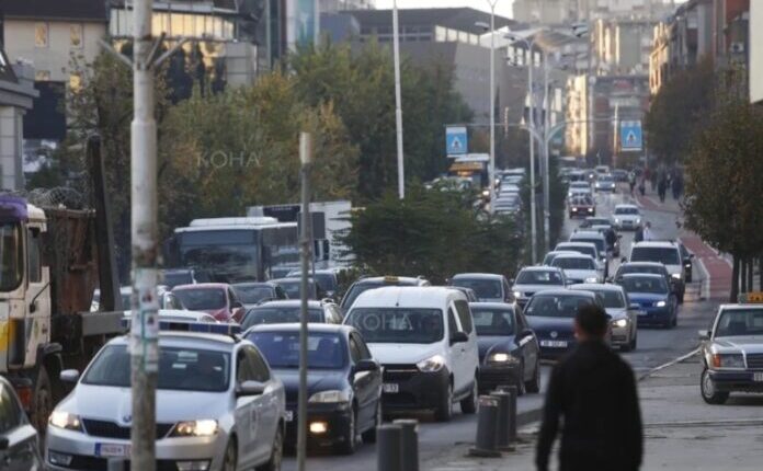 10 euro për veturat që hyjnë në Prishtinë e 1 euro për personat që e kalojnë natën