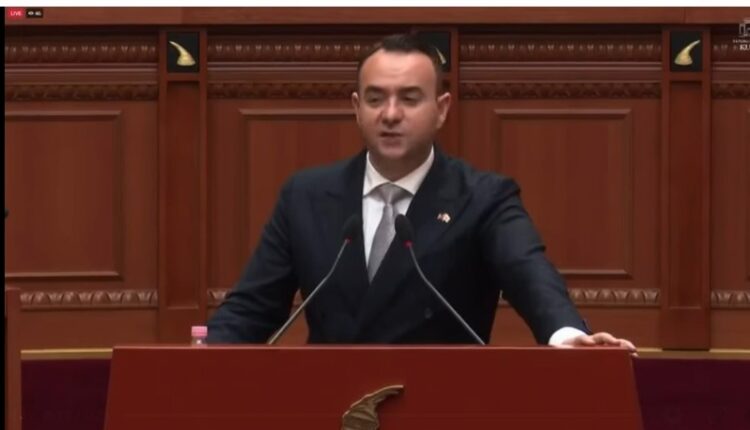 Deputeti shqiptar thirrje për me 18 Maj: Ti mbështesëm studentët shqiptar në Maqedoni të Veriut (VIDEO)