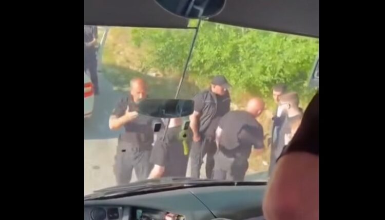 U keqtrajtuan studentët e Tiranës në kufirin e Bllatës, reagon BDI (VIDEO)