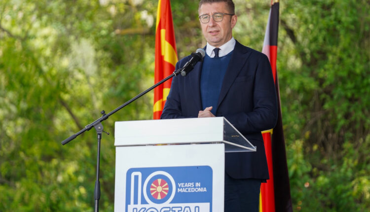 Mickoski nga Ohri: Kompania gjermane “Kostal” është një histori suksesi që e lëviz ekonominë maqedonase