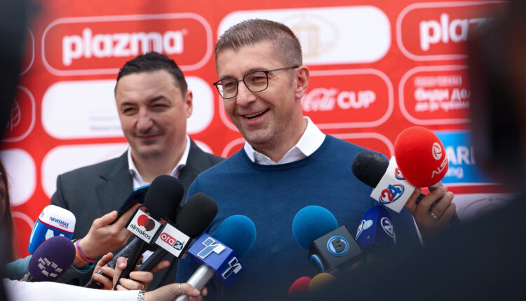 Mickoski: Qeveria investon në sport, kjo është e ardhmja e Maqedonisë