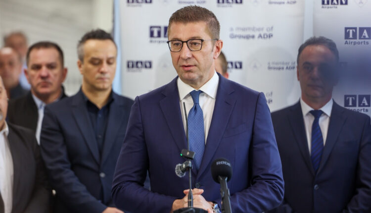 Hristijan Mickoski: Janë rikonstruktuar plotësisht blloku operativ, kujdesi intensiv, patologjia, laboratori klinik dhe konstruksioni i kulmit në spitalin Spitali 8 Shtatori