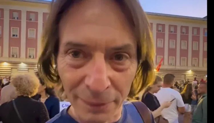 Këshilltari i Kurtit i bashkohet protestës, shtohen dyshimet se kush po e orienton kauzën e ‘Zvërnecit’ (VIDEO)