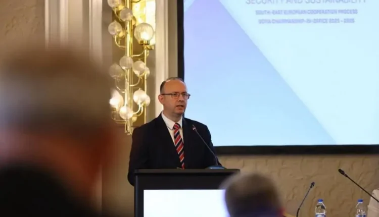 Edhe Gashi e dëgjoi të njëjtën gjë në Sofje: Duhet të bëhen ndryshimet kushtetuese