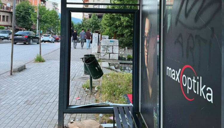 Dëmtohet stacioni i autobusëve te Gjykata e Tetovës