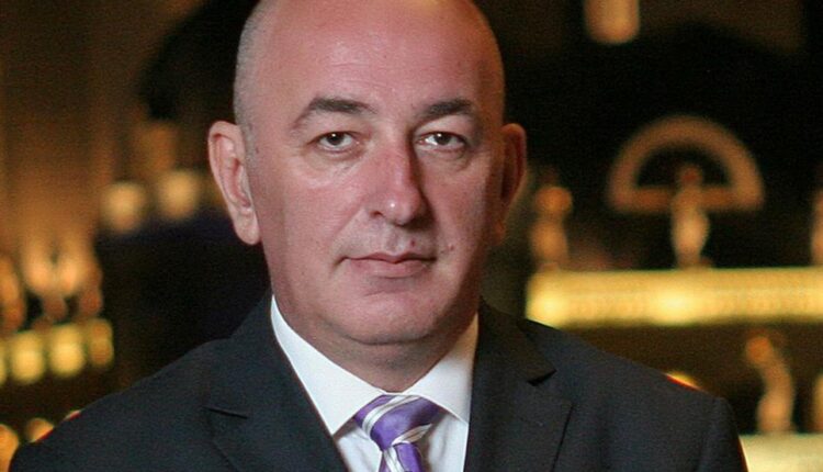 Ndërron jetë Arsim Zekolli