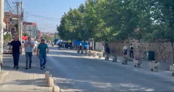 Serbët festojnë  Vidovdanin   ndalet qarkullimi i automjeteve nëpër Graçanicë