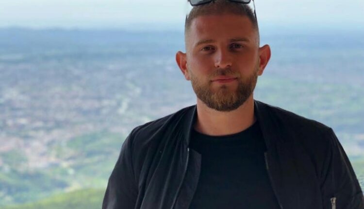 I dëshpruar nga VLEN-i, jep dorëheqje mjeku Blendi Aliu nga posti. “ZOT NA RUAJ”