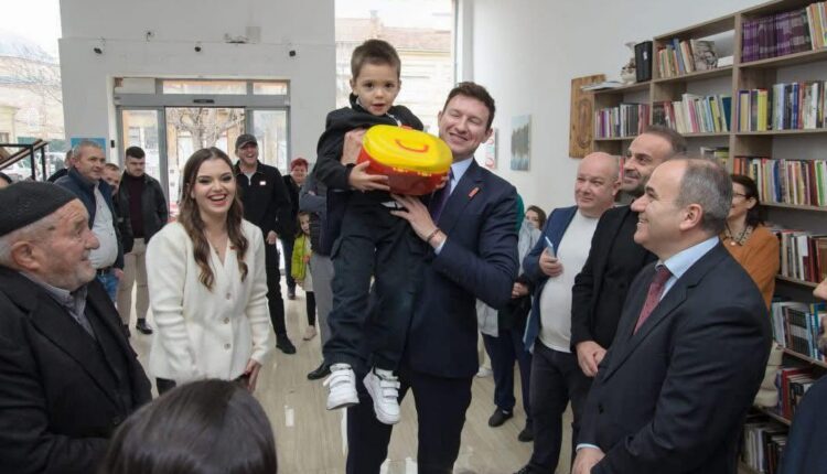 Ambasadori Meidani uron 1 Qershorin: Të ruajmë kuriozitetin, guximin dhe imagjinatën e fëmijëve