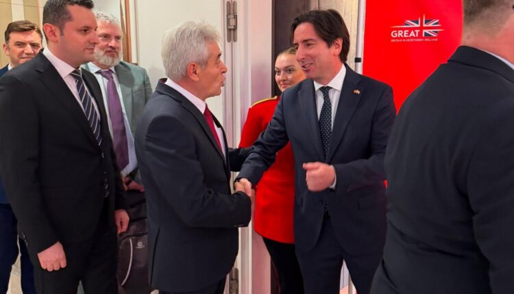 Ali Ahmeti merr pjesë në pritjen solemne për ditëlindjen e Mbretit Charles III