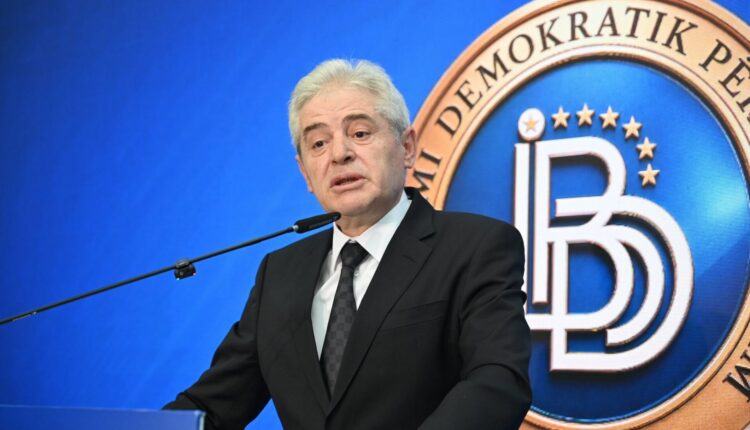 Ahmeti: Themeluesit e UÇK-së dhe BDI-së po u lënë vend të rinjve, unë do t’u bashkohem veteranëve