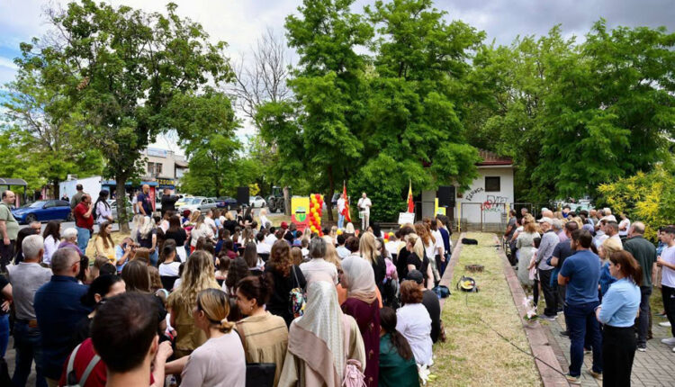 Buteli pa asnjë fjalë në shqip edhe në ceremoninë për nxënësit më të mirë