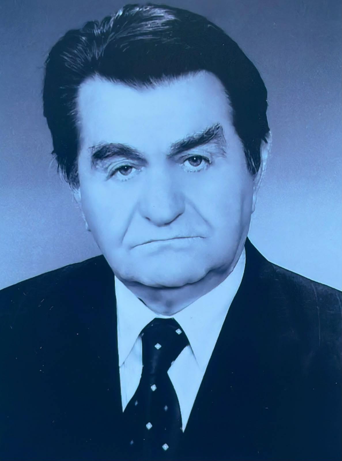LAMTUMIRË PROF  DR  MURAT MURATI   NJË JETË I PËRKUSHTUAR DIJES DHE ARSIMIT