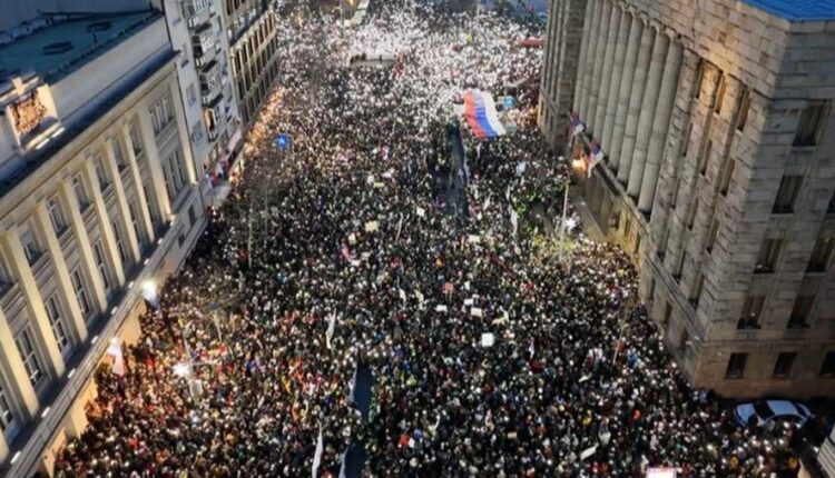 Pse 1 milion protestues nuk e rrëzuan Vuçiçin edhe pas 2 vjet protestash?
