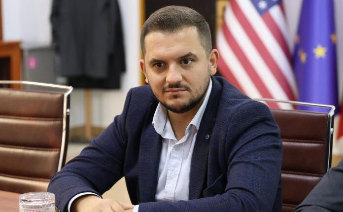Albi Qamili: Emrat e rrugëve në Tetovë po zgjidhen…