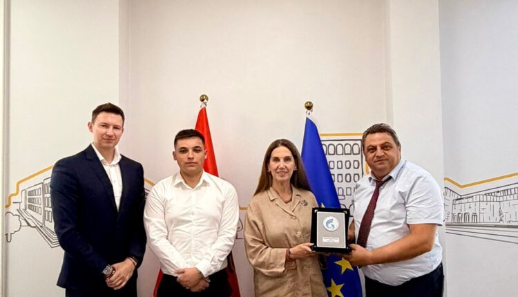 Tiranë Forcon Lidhjet me Universitetin “Nënë Tereza” në Shkup Arsimi, Rinia dhe Bashkëpunimi Akademik në Fokus
