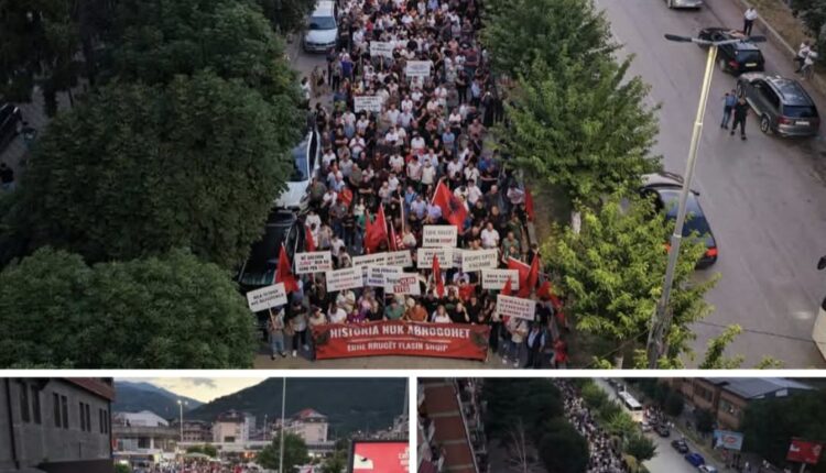 Protesta e mbrëmshme në Tetovë, fillimi i ndarjes me të kaluarën!